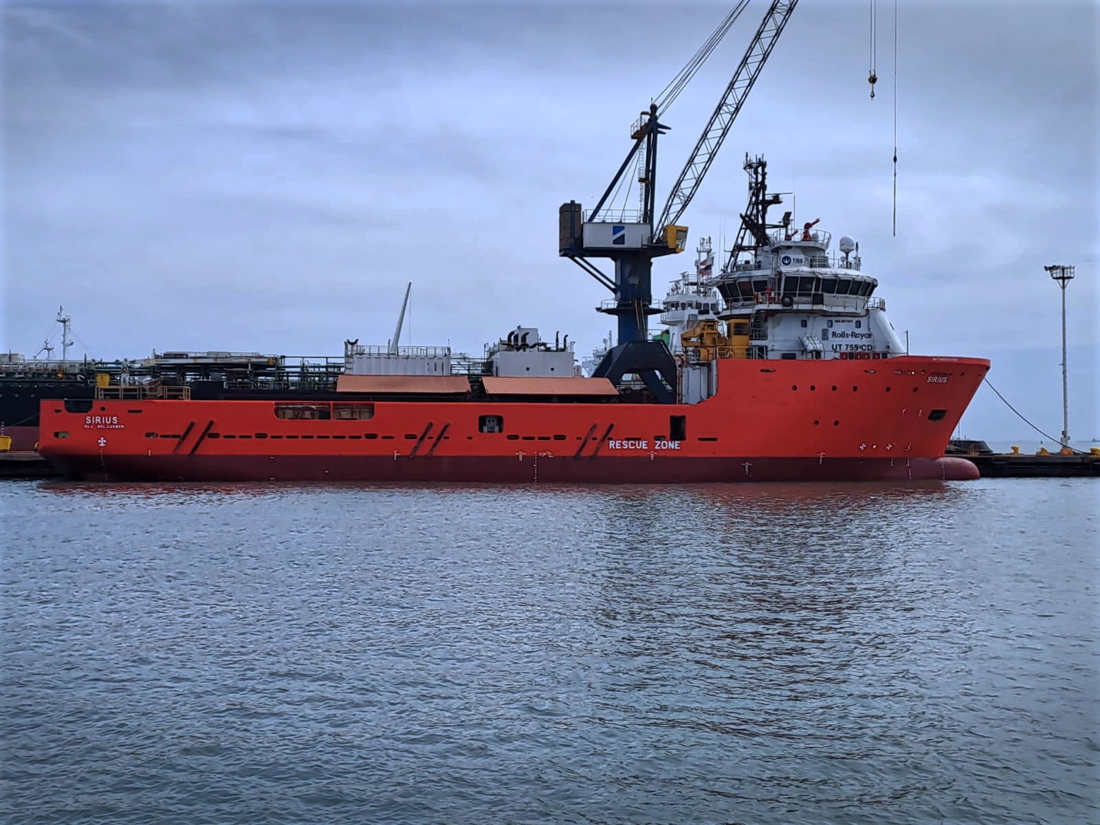 Barco lodero de AIM